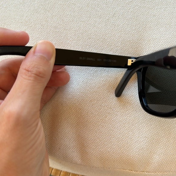 SAINT LAURENT Black Classic Sunglasses - Picture 4 of 5